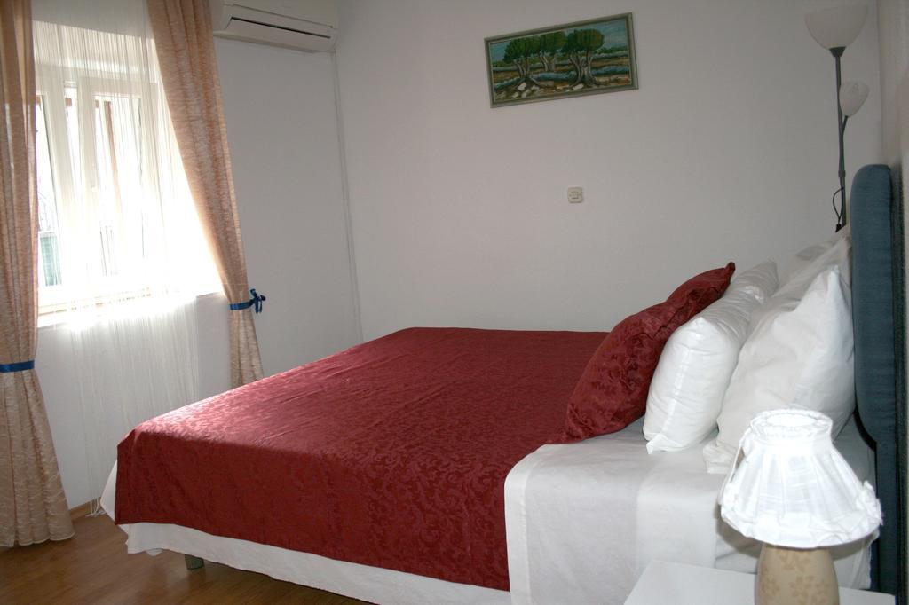 Rooms And Apartments Emily Split Exterior foto