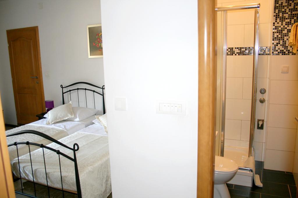 Rooms And Apartments Emily Split Exterior foto